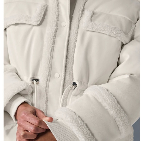 Alo Ice Breaker Puffer Jacket Size Small - Picture 3 of 6